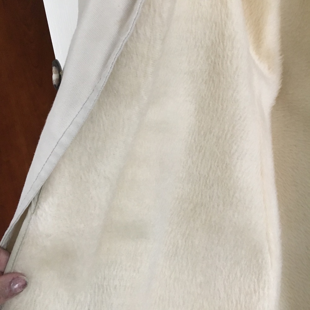 Coat - Picture 4 of 6